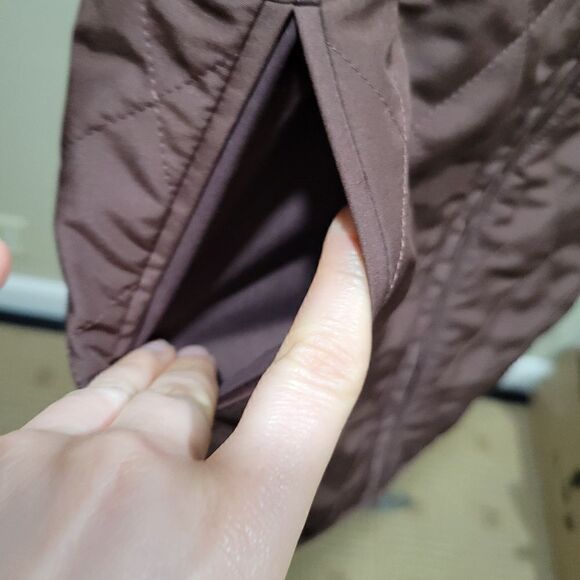 Fairway & Greene brown and red reversible quilted vest - Picture 6 of 8